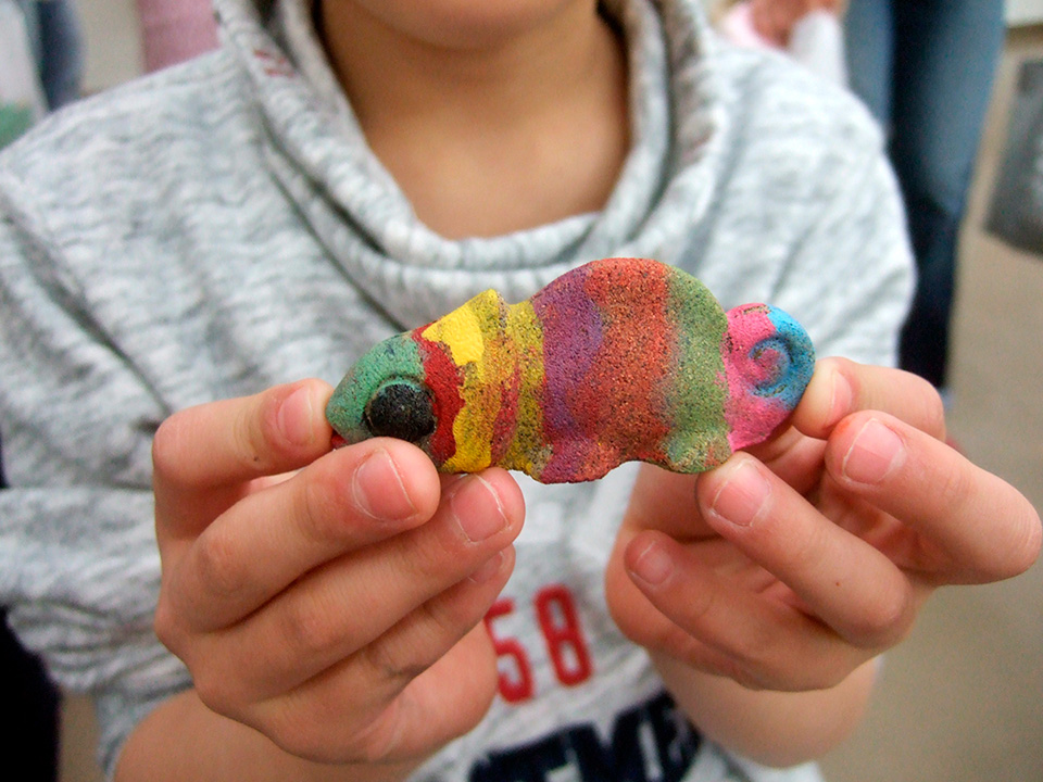 砂ねんど色つけ体験